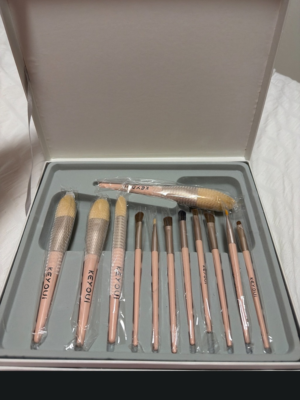 Pink 12-Piece Makeup Brush Set with Soft Synthetic Bristles